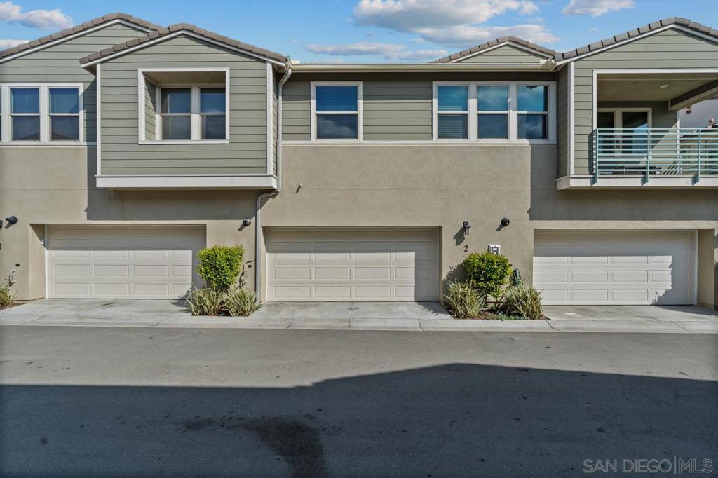 1134 Calle Oroblanco 2