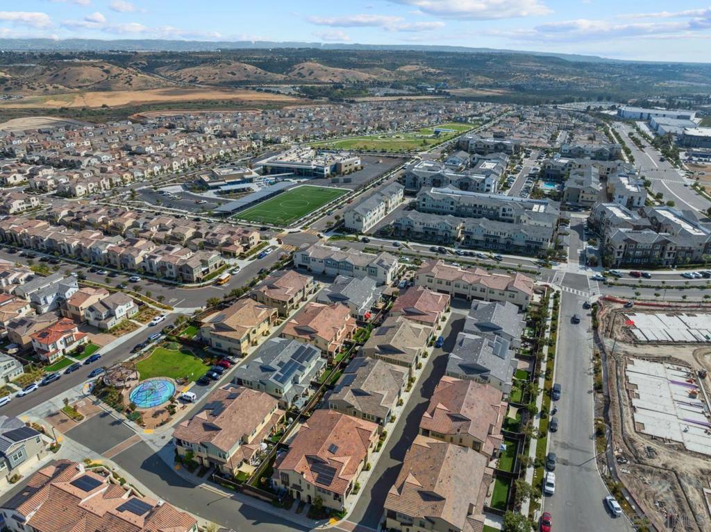 1134 Calle Oroblanco 2