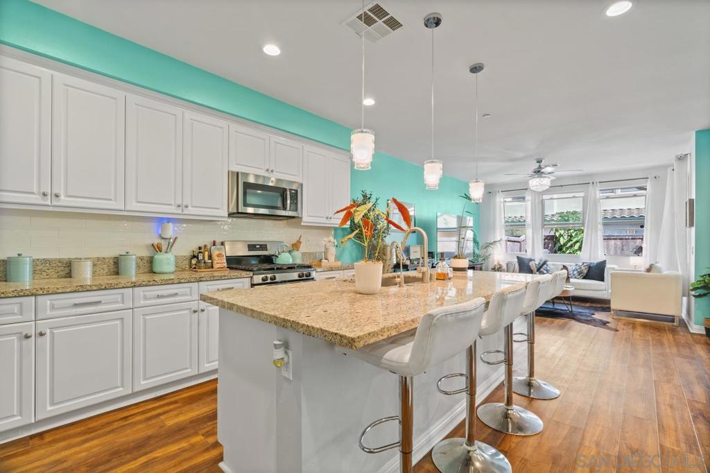 1134 Calle Oroblanco 2