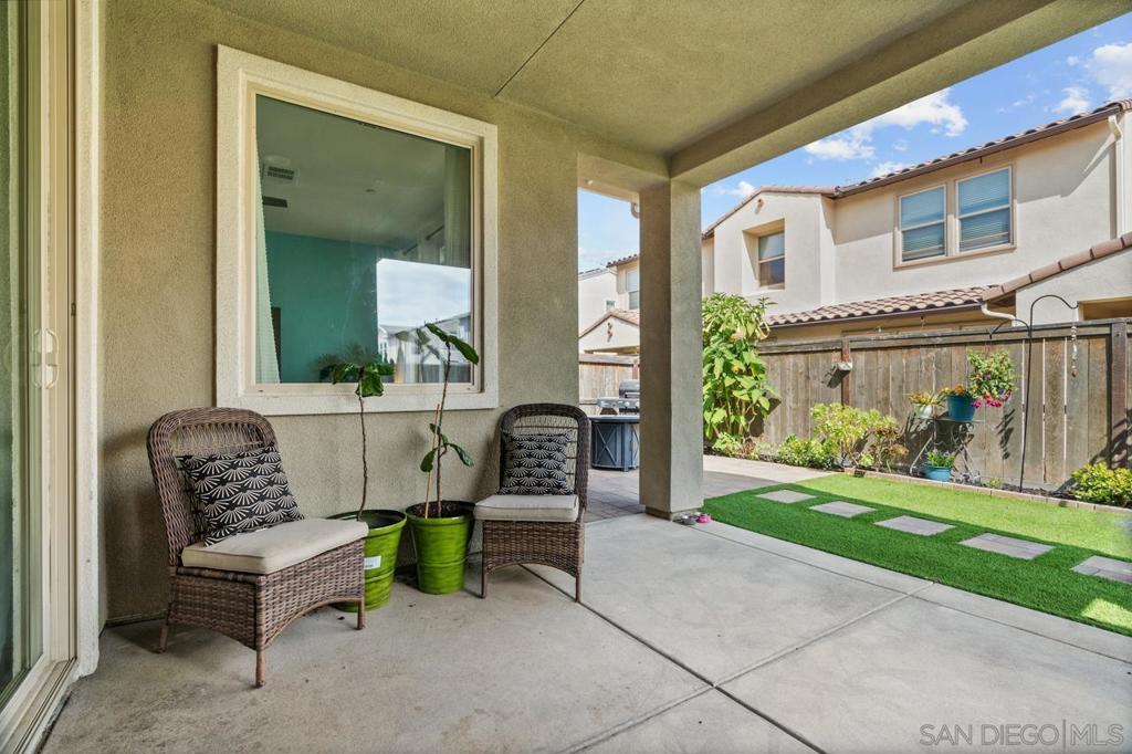 1134 Calle Oroblanco 2