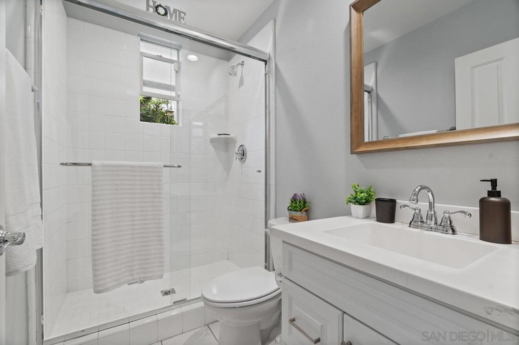 1134 Calle Oroblanco 2