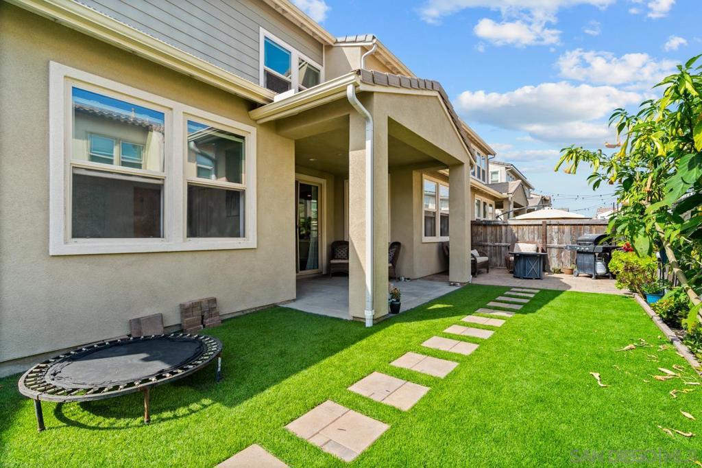 1134 Calle Oroblanco 2