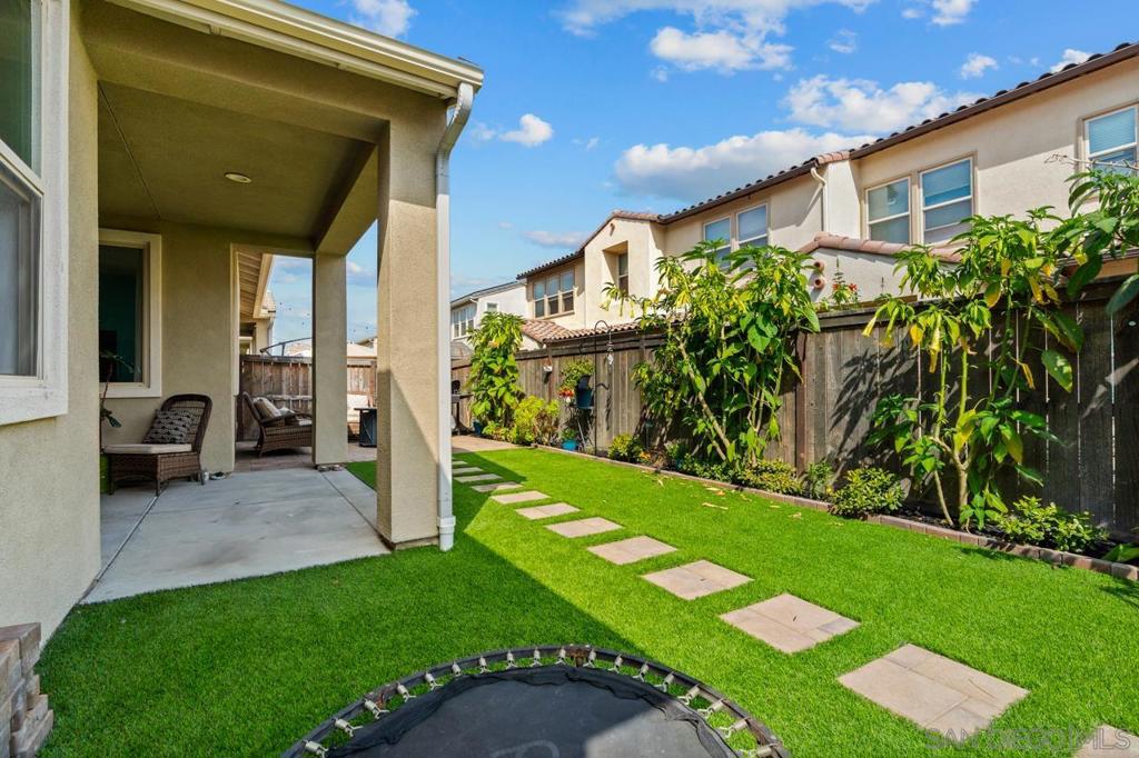 1134 Calle Oroblanco 2