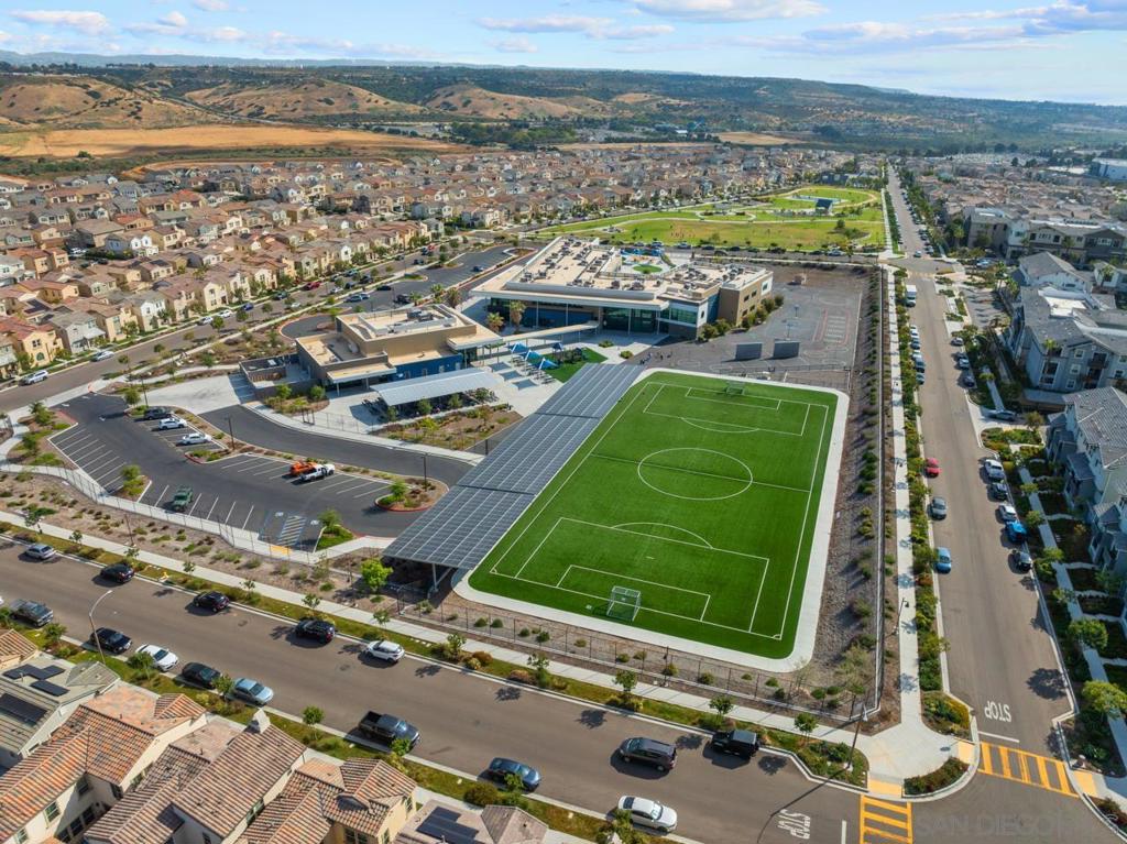 1134 Calle Oroblanco 2