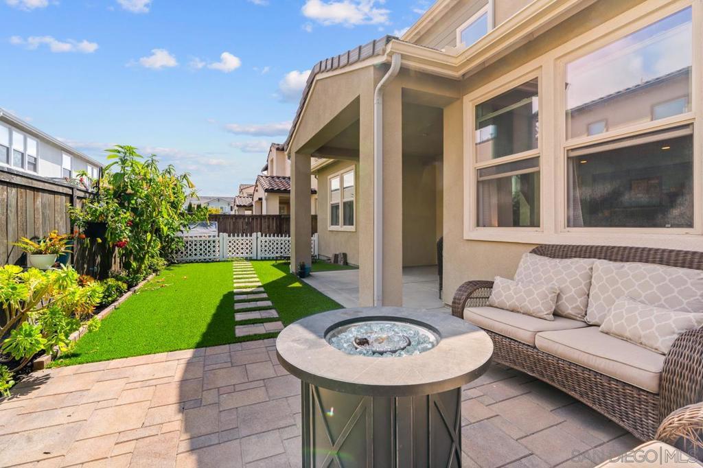 1134 Calle Oroblanco 2