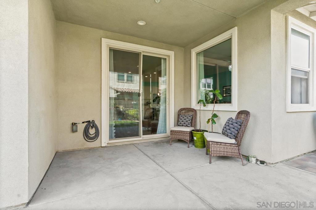 1134 Calle Oroblanco 2