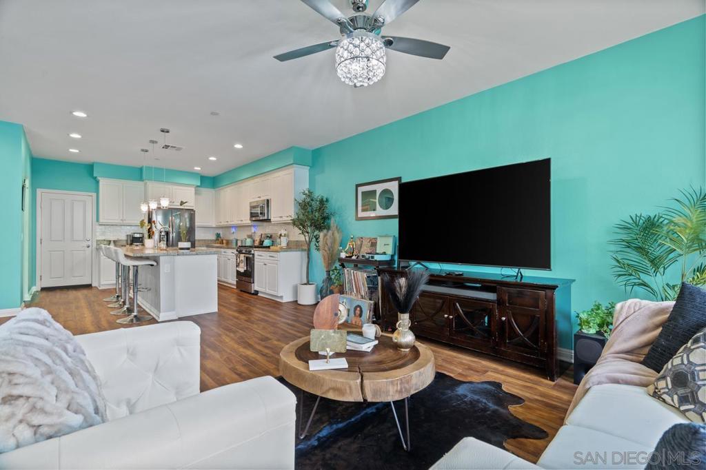 1134 Calle Oroblanco 2