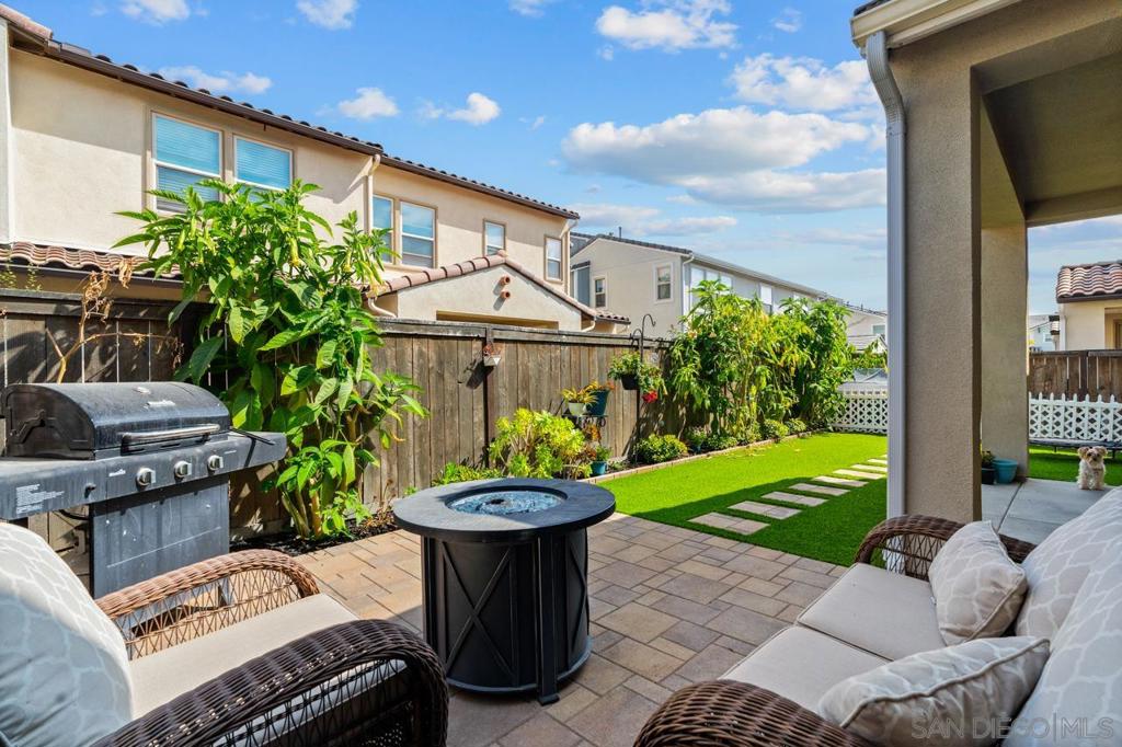 1134 Calle Oroblanco 2