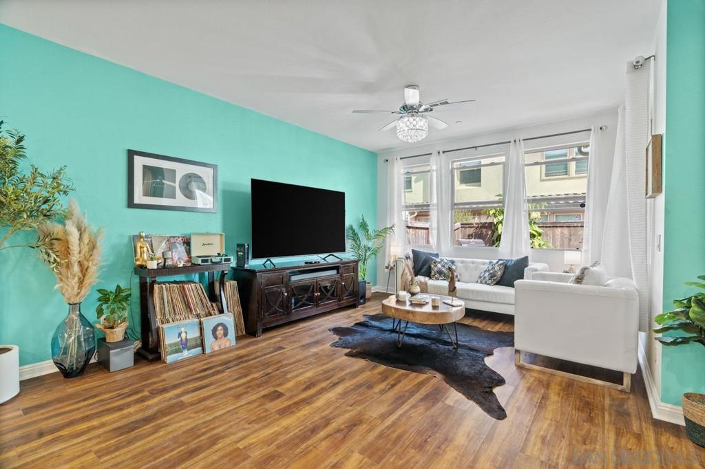 1134 Calle Oroblanco 2