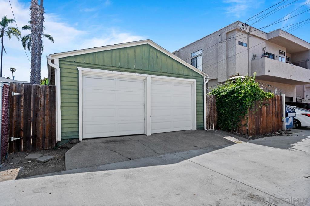 4450 4452 Arizona Street