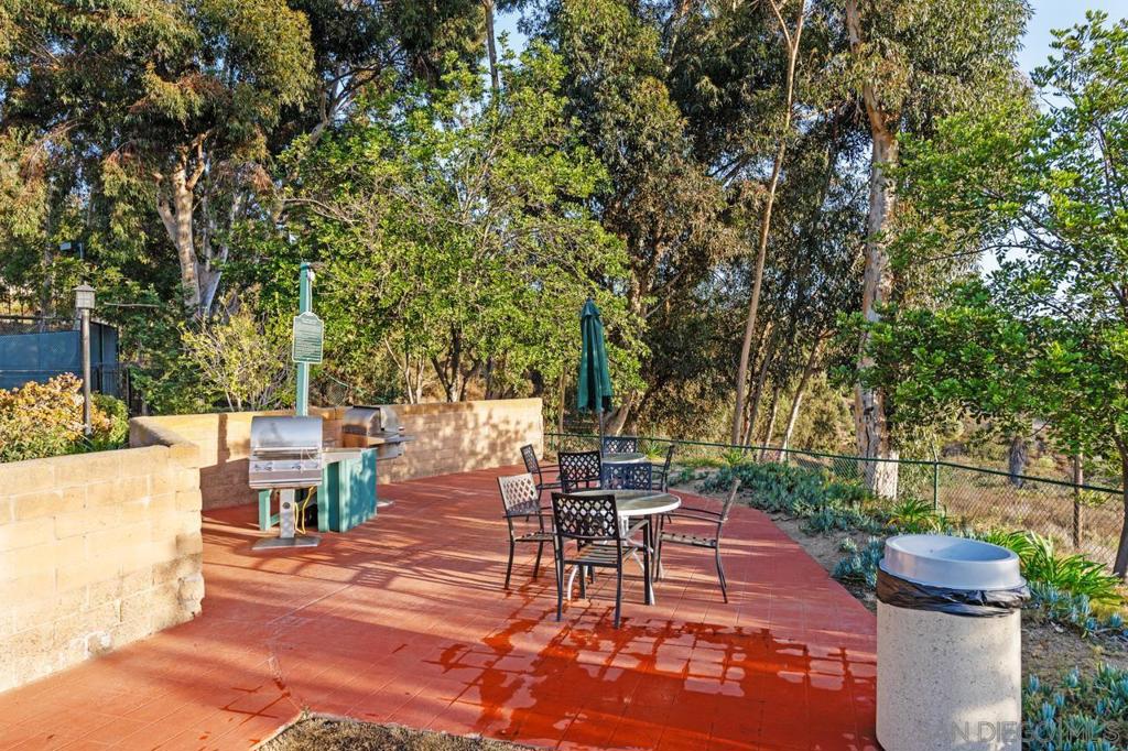 11255 Tierrasanta Blvd 76