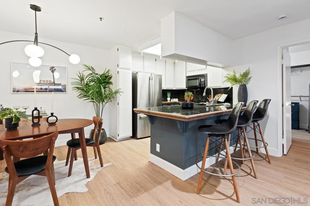 11255 Tierrasanta Blvd 76