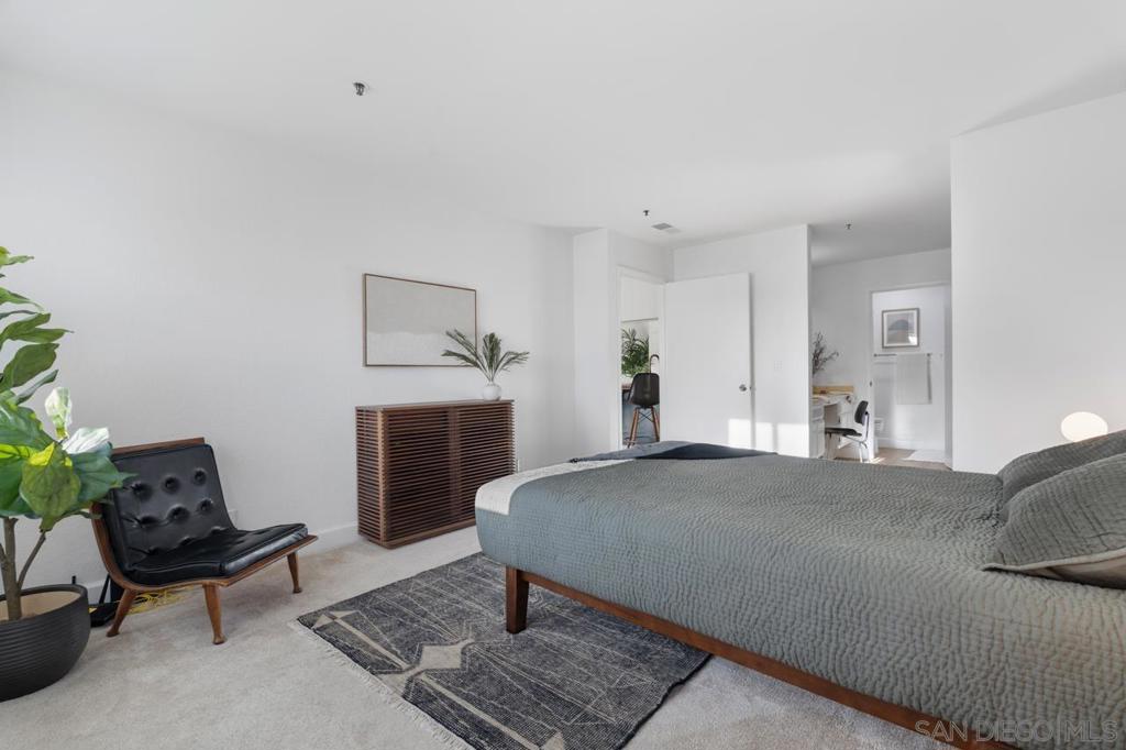 11255 Tierrasanta Blvd 76