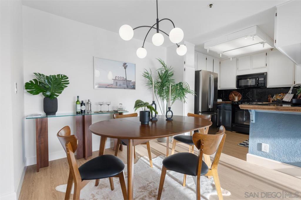 11255 Tierrasanta Blvd 76