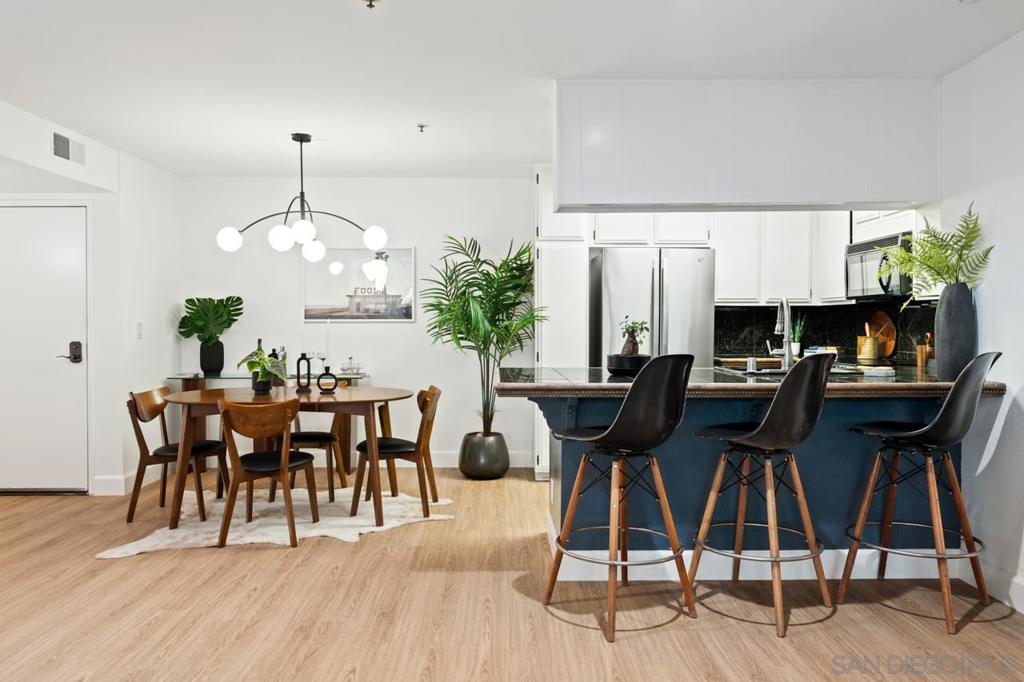 11255 Tierrasanta Blvd 76