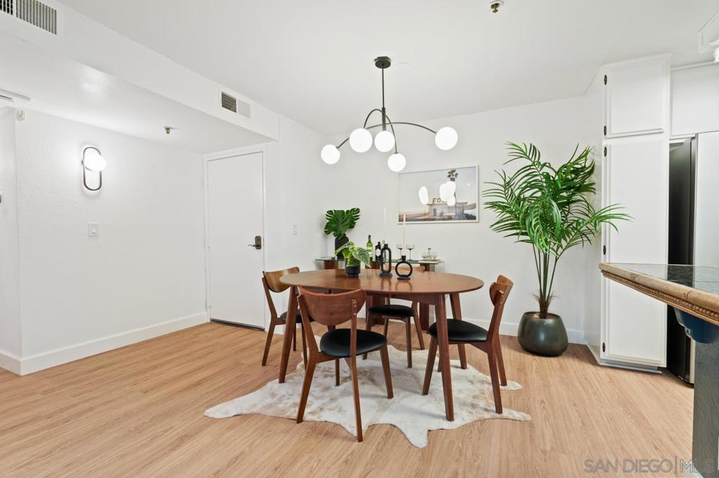 11255 Tierrasanta Blvd 76