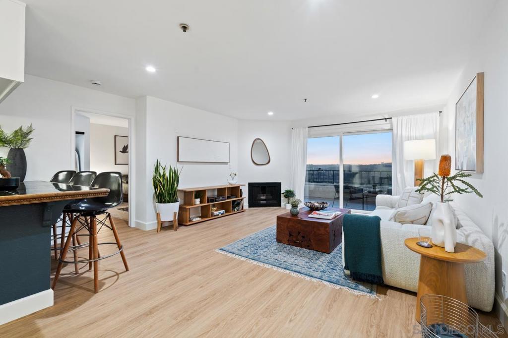 11255 Tierrasanta Blvd 76