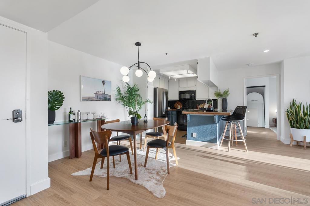 11255 Tierrasanta Blvd 76