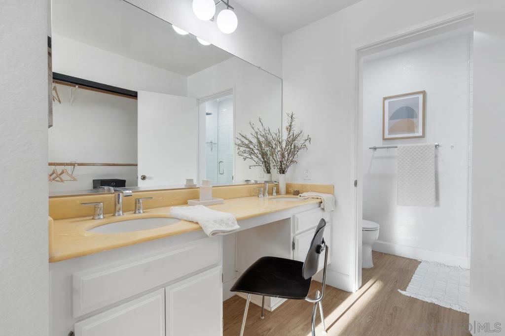 11255 Tierrasanta Blvd 76