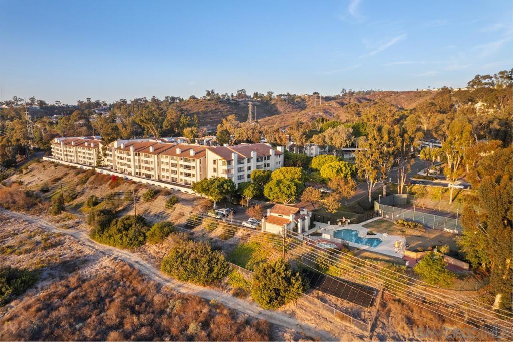 11255 Tierrasanta Blvd 76