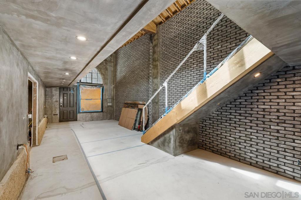 843 10Th Ave A & B