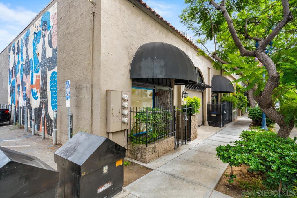 843 10Th Ave A & B