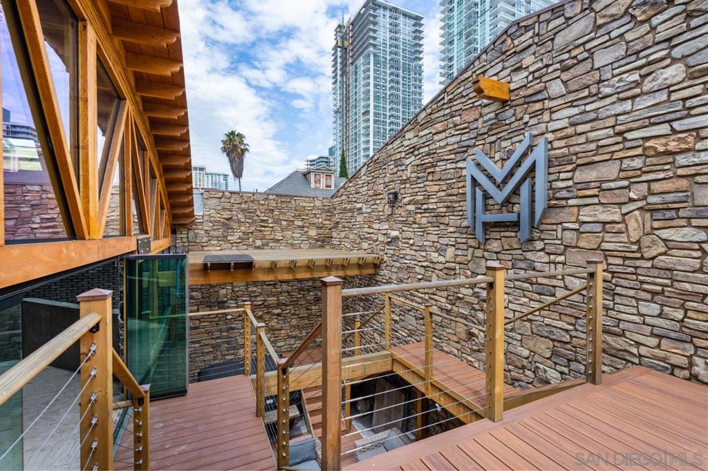 843 10Th Ave A & B