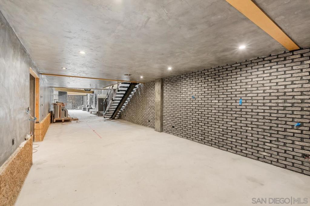 843 10Th Ave A & B