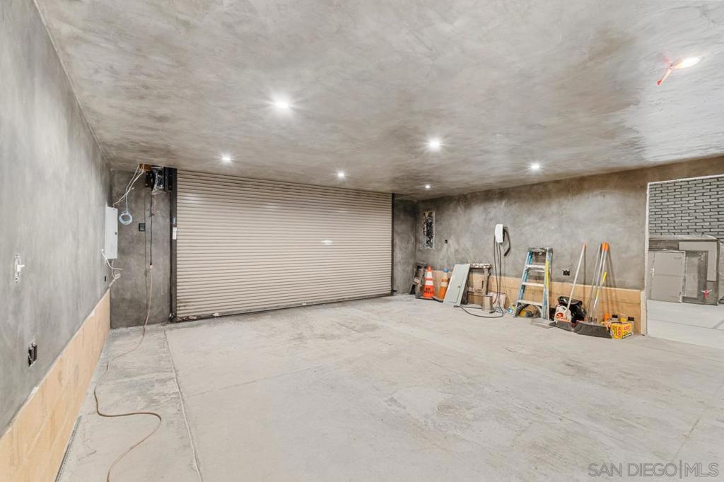 843 10Th Ave A & B