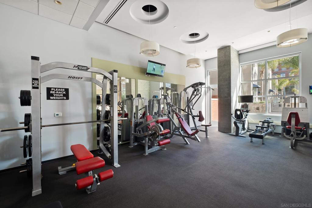 800 The Mark Lane 704