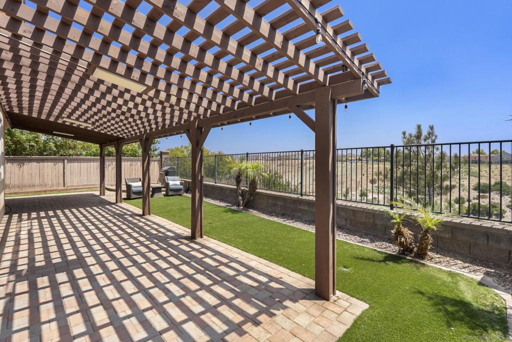 1438 Carneros Valley St