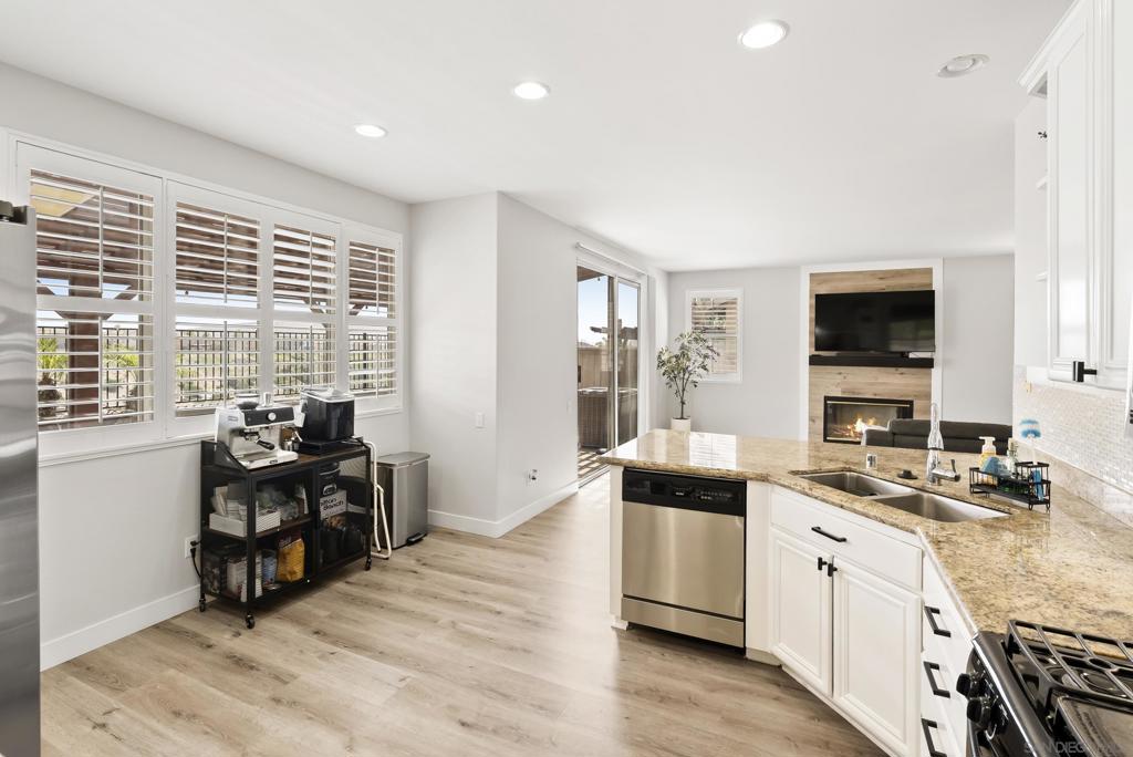 1438 Carneros Valley St