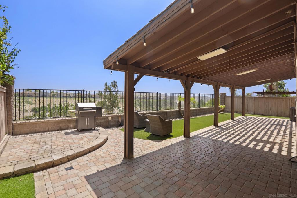 1438 Carneros Valley St