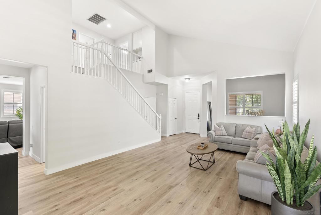 1438 Carneros Valley St