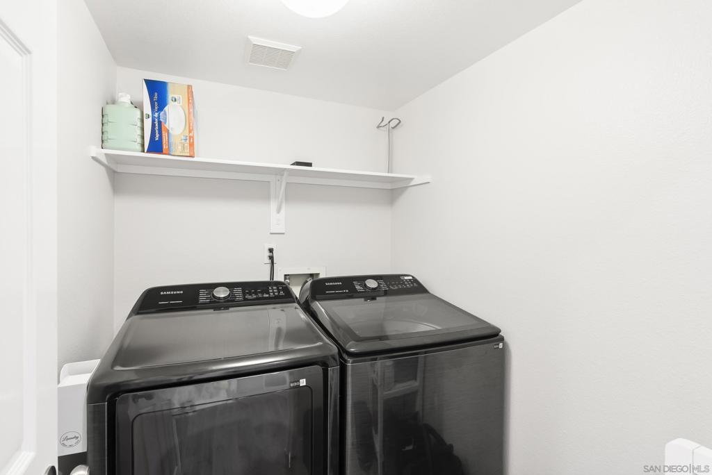 1438 Carneros Valley St