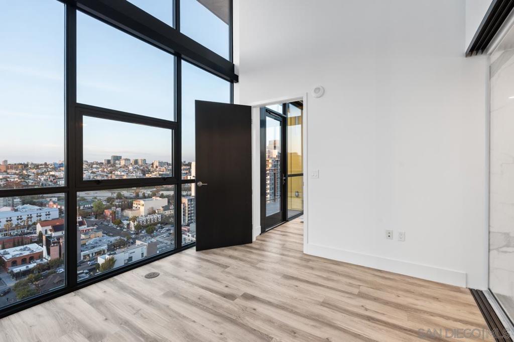 1440 Columbia St 2302