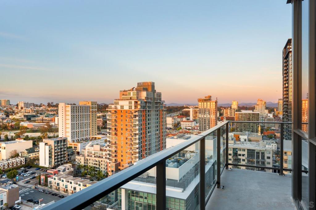 1440 Columbia St 2302