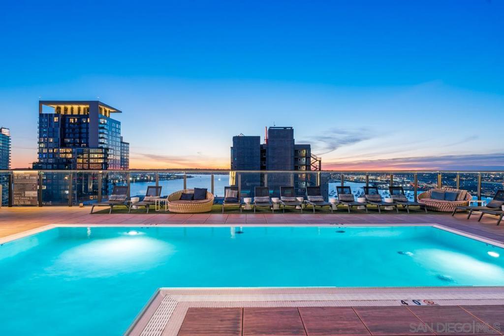 1440 Columbia St 2302