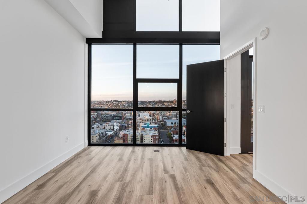 1440 Columbia St 2302