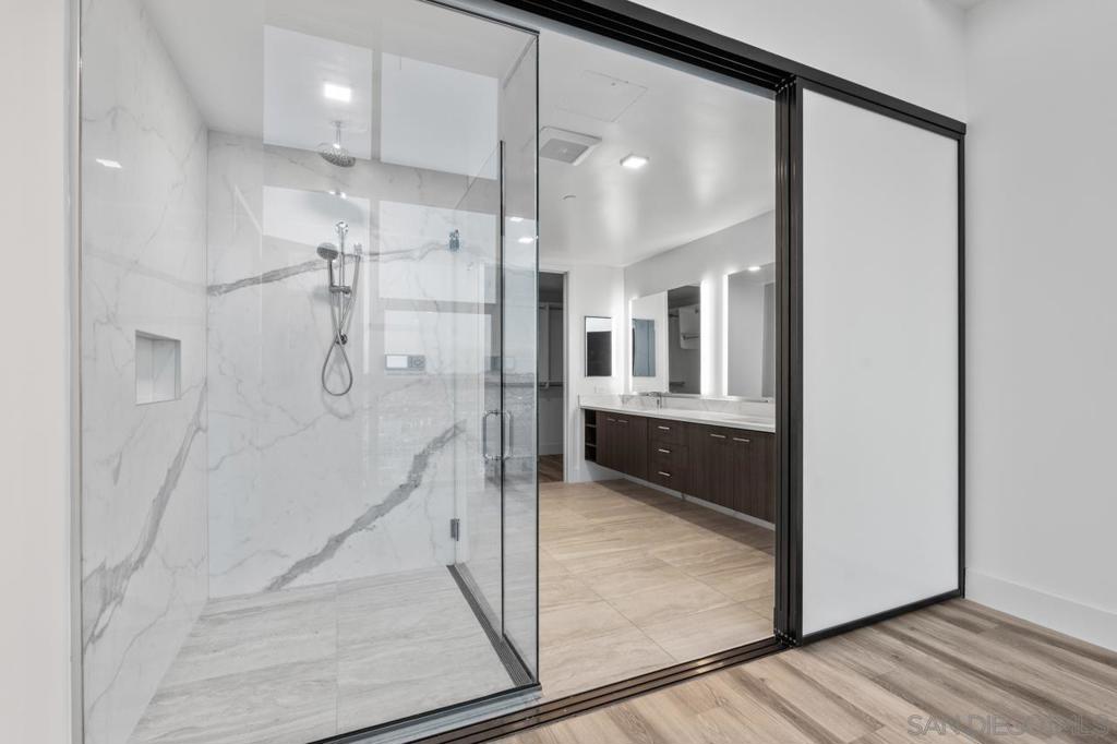 1440 Columbia St 2302