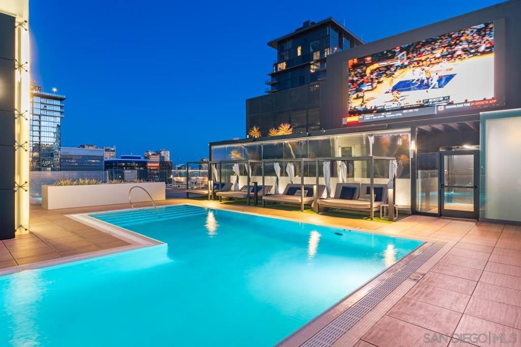 1440 Columbia St 2302