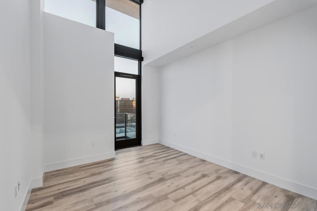 1440 Columbia St 2302