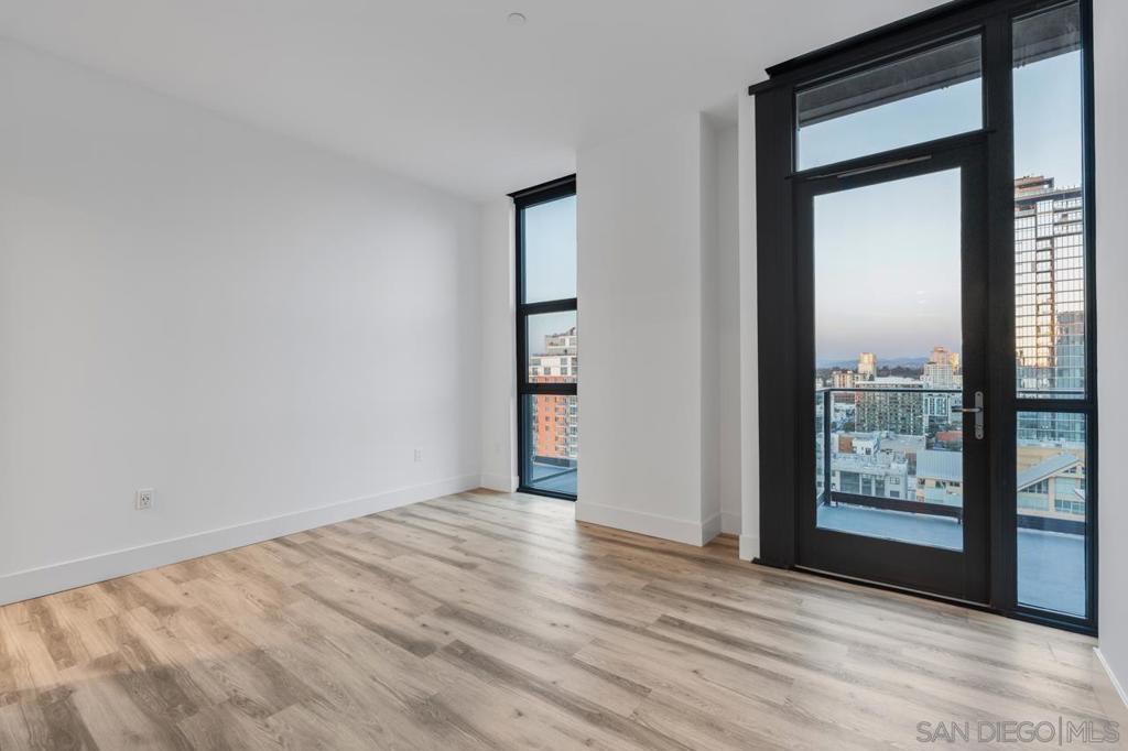 1440 Columbia St 2302