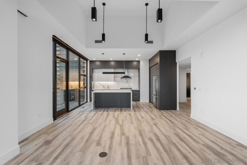 1440 Columbia St 2302