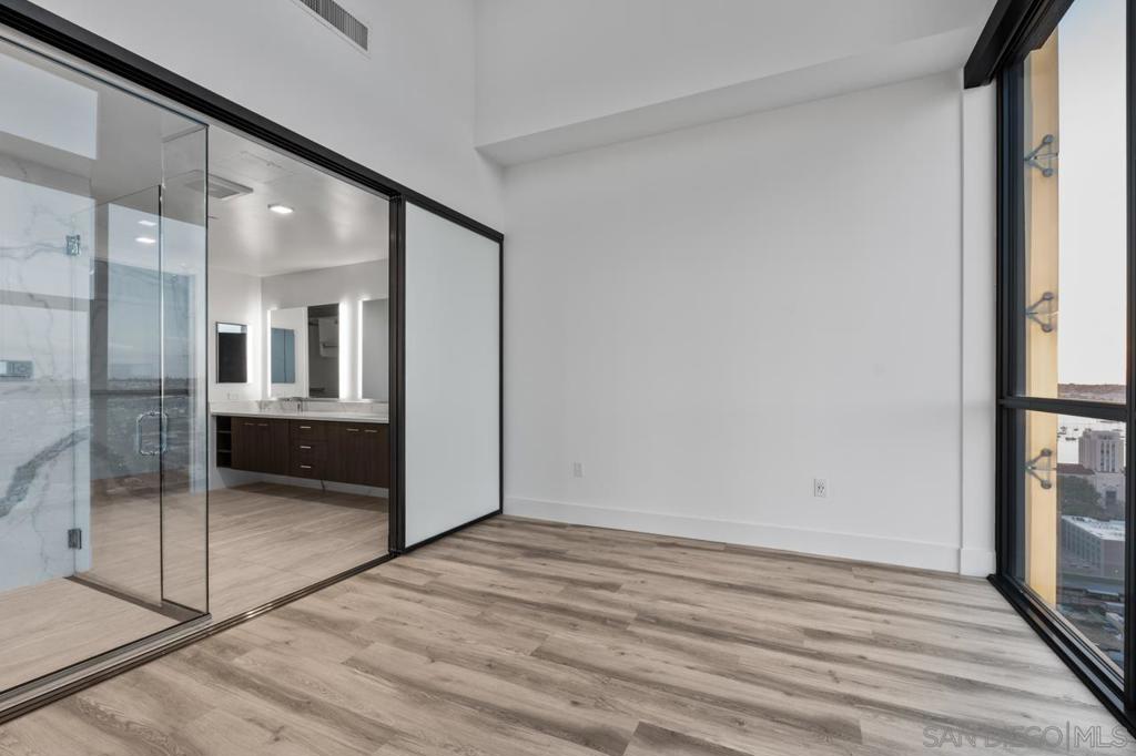 1440 Columbia St 2302