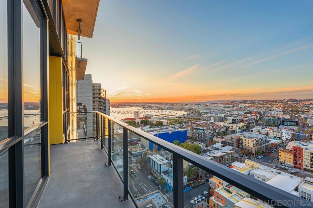 1440 Columbia St 2302