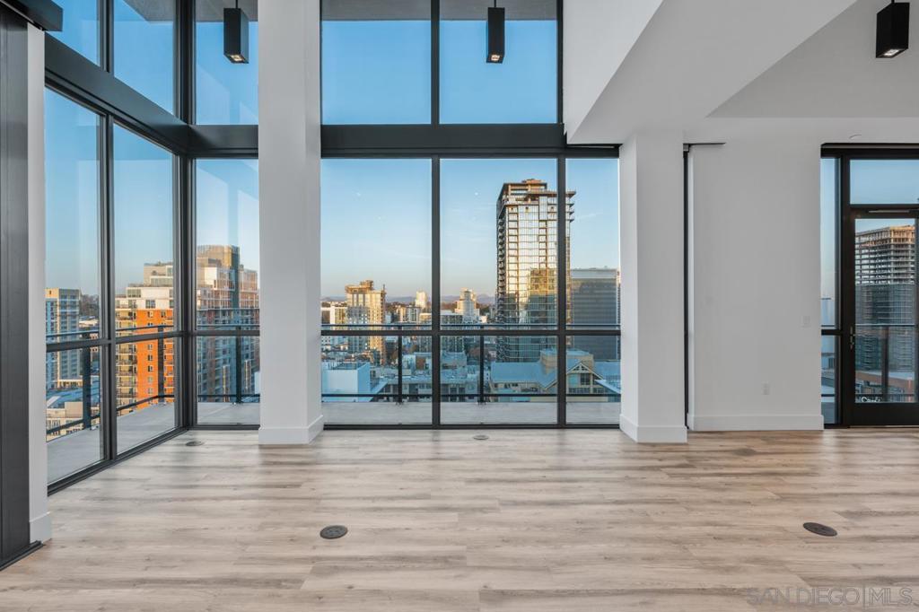 1440 Columbia St 2302