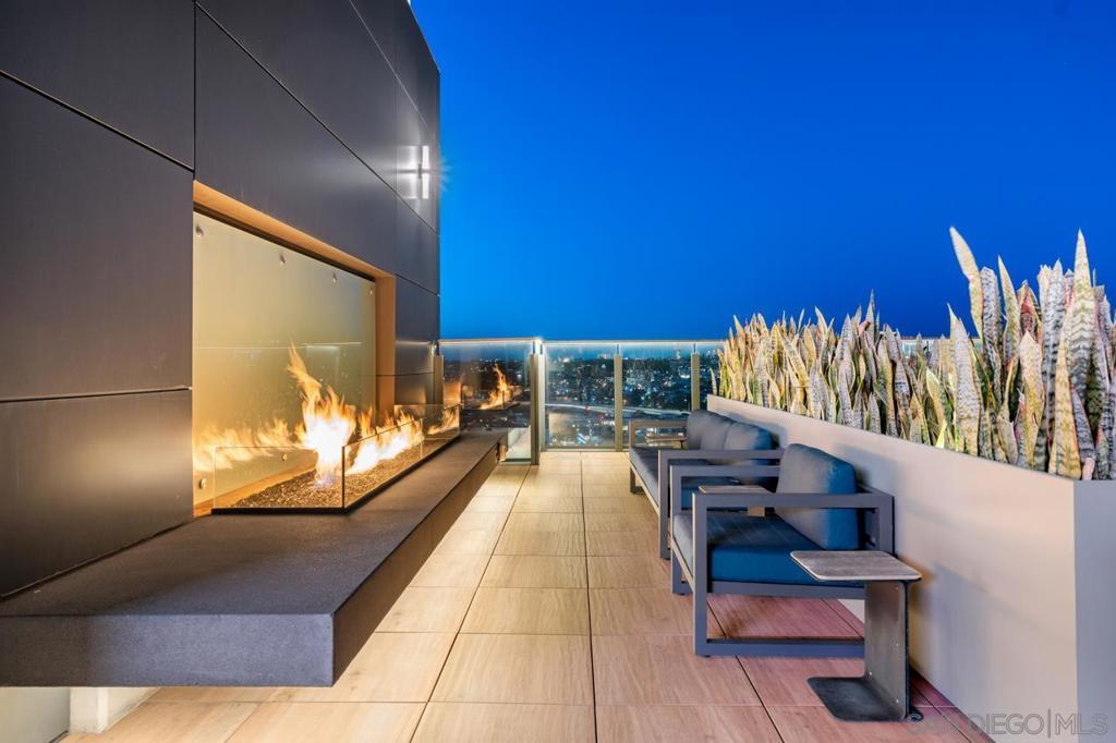 1440 Columbia St 2302