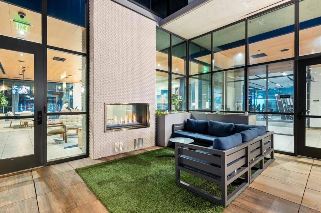 1440 Columbia St 2304