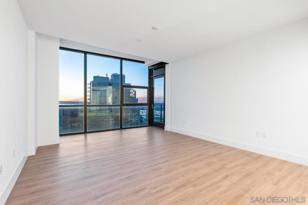 1440 Columbia St 2304